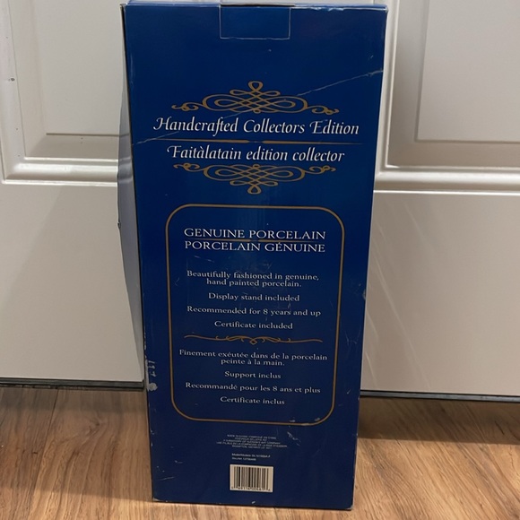 Genuine Porcelain Handcrafted Collectors Edition - Picture 2 of 3